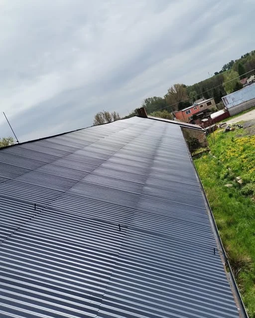Realizace Dachmantechnik: Osoblaha, vlnitý plech, 1 000 m²